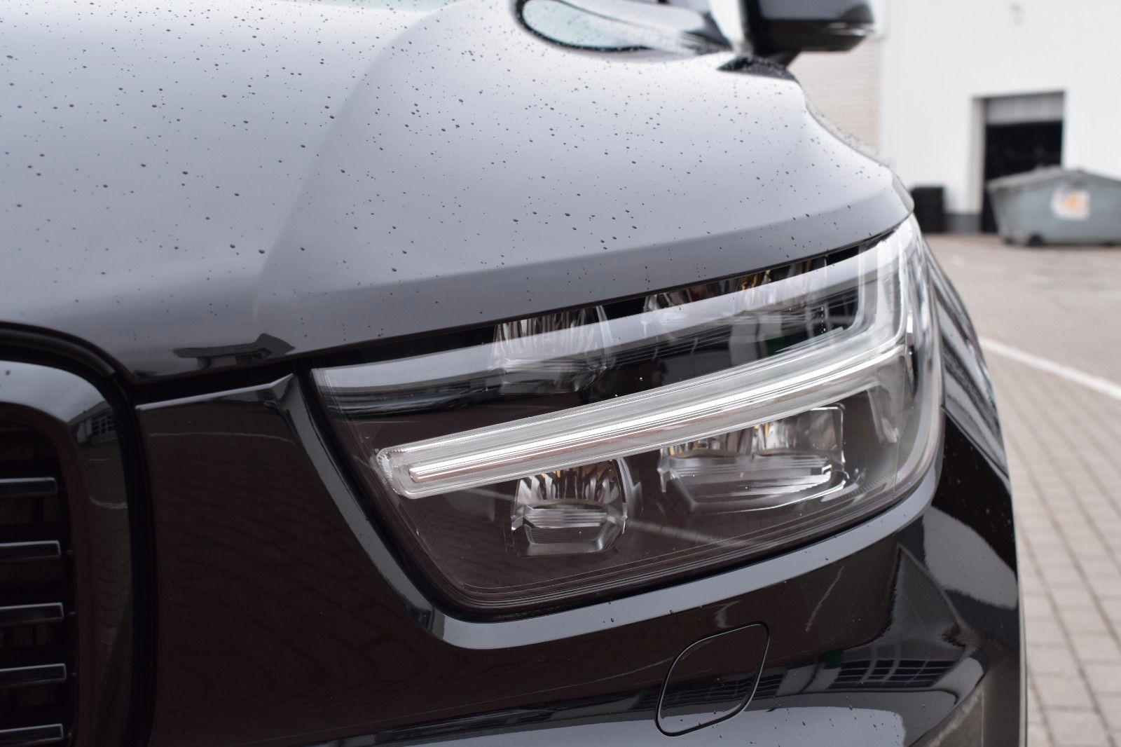 Fahrzeugabbildung Volvo XC40 B4 Autom. R-Design*H&K*RFK*ACC*AHK