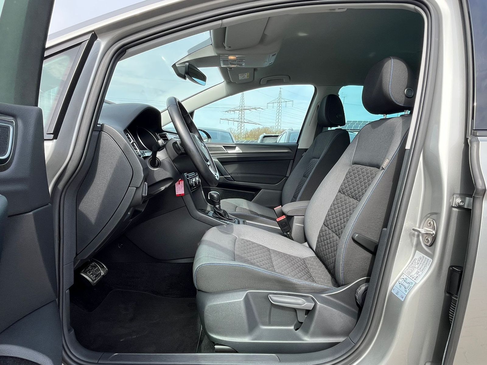 Fahrzeugabbildung Volkswagen Golf Sportsvan 1.5 TSI DSG Join LED*ACC*KAMERA