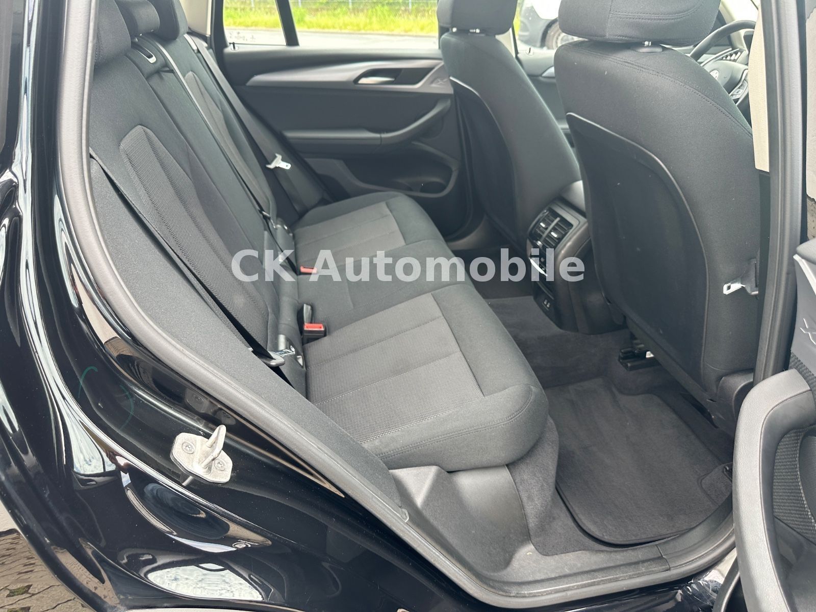 Fahrzeugabbildung BMW X3 xDrive20i Advantage/Navi/Head-Up/LED/Kamera