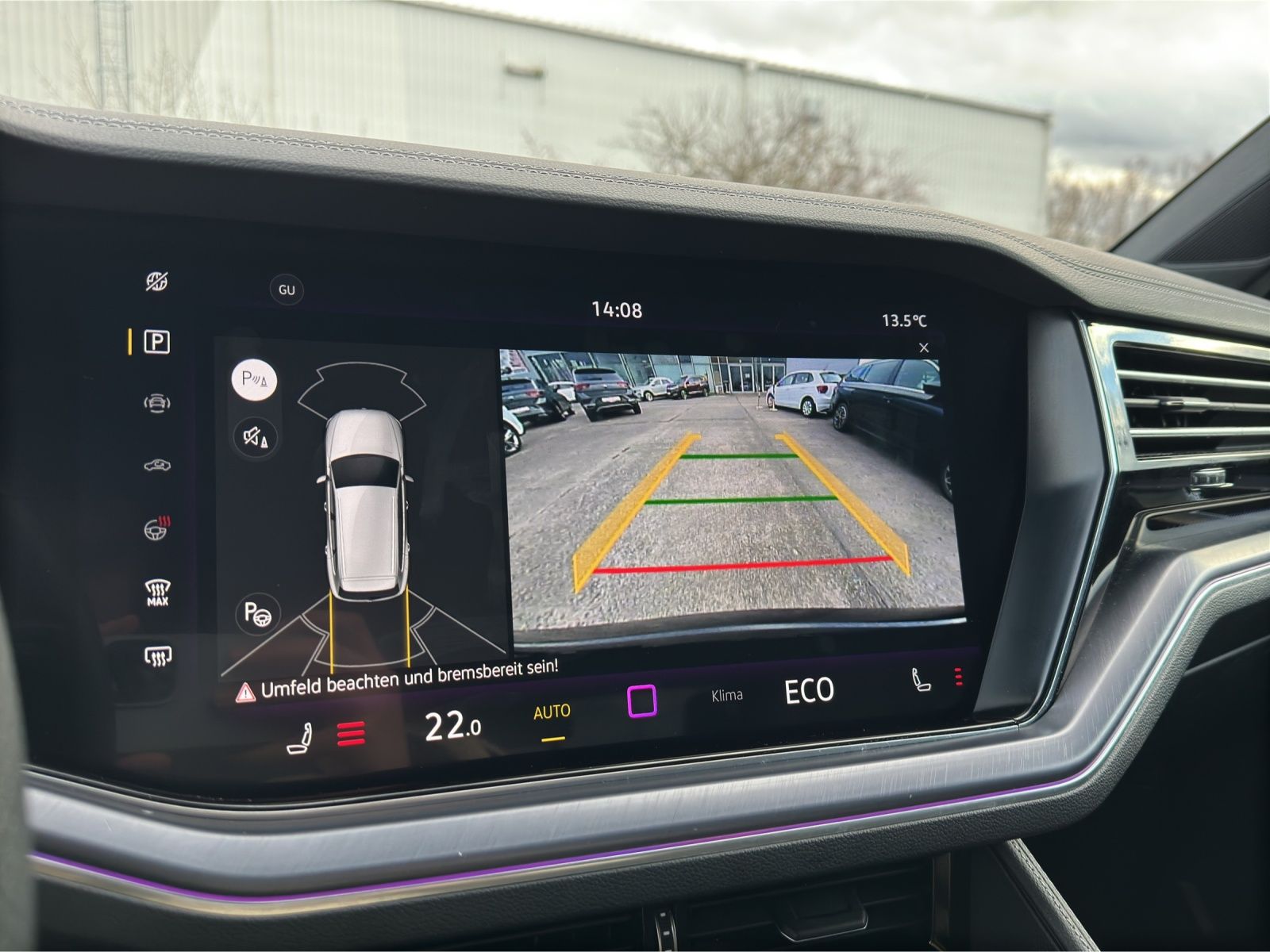 Fahrzeugabbildung Volkswagen Touareg 3.0 TDI 4M R-Line AHK MATRIX