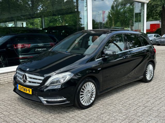 Mercedes-Benz B 180*AUTM.*PANORAMA*STZH*LEDER*XENON*AHK*F1*PDC