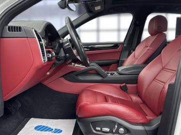 Porsche Cayenne - 9