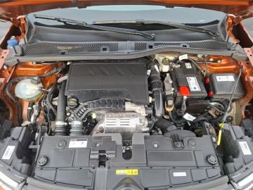 Citroën C4 Shine 1.2 PT 130 EAT8 °LED°ACC°HUD°RFK°Navi°