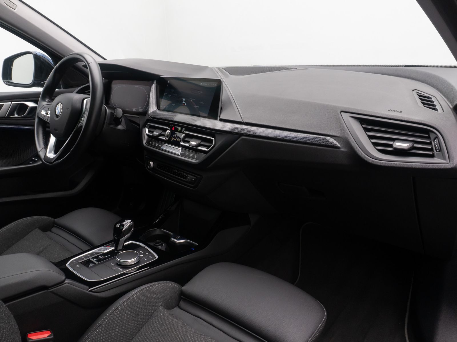 Fahrzeugabbildung BMW 118i Sport Line Kamera DAB DriveAs HiFi Panorama