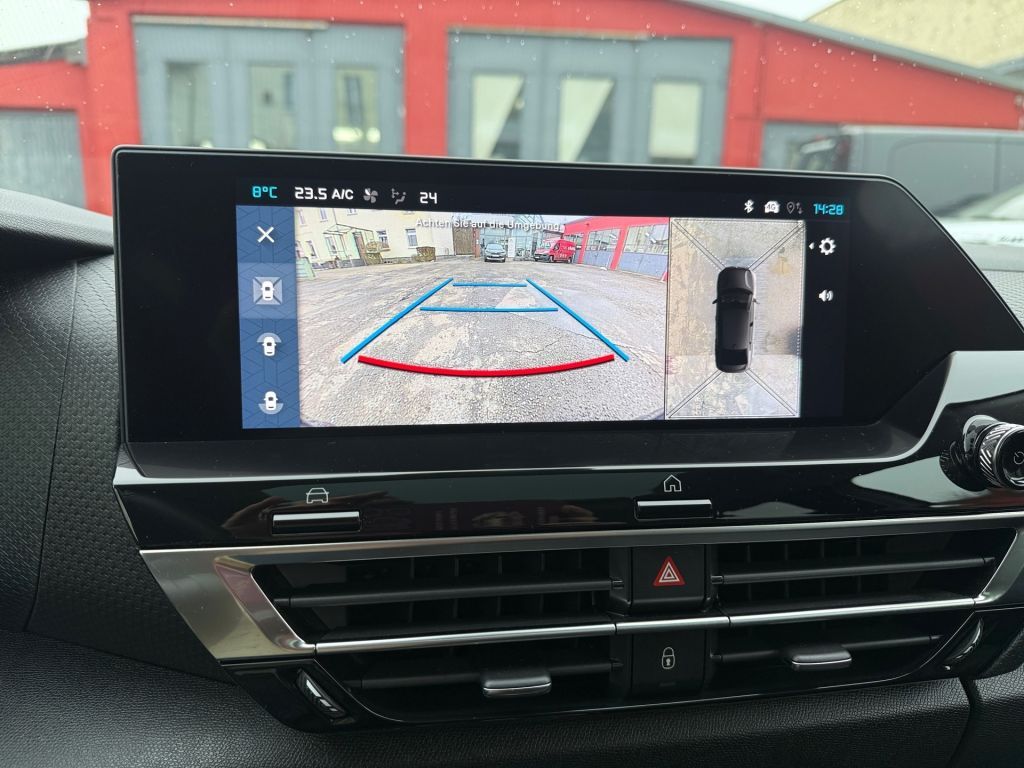 Fahrzeugabbildung Citroën C4 X PureTech 130 Stop&Start EAT8 MAX