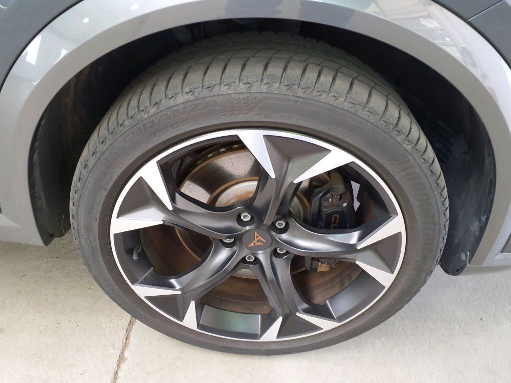 Cupra Formentor 1.4 TSI e-HYBRID 180kW Tempo*PDC*RFK