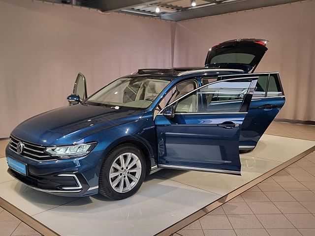 Passat Variant GTE 1.4 TSI R-LINE AHK DCC LEDER