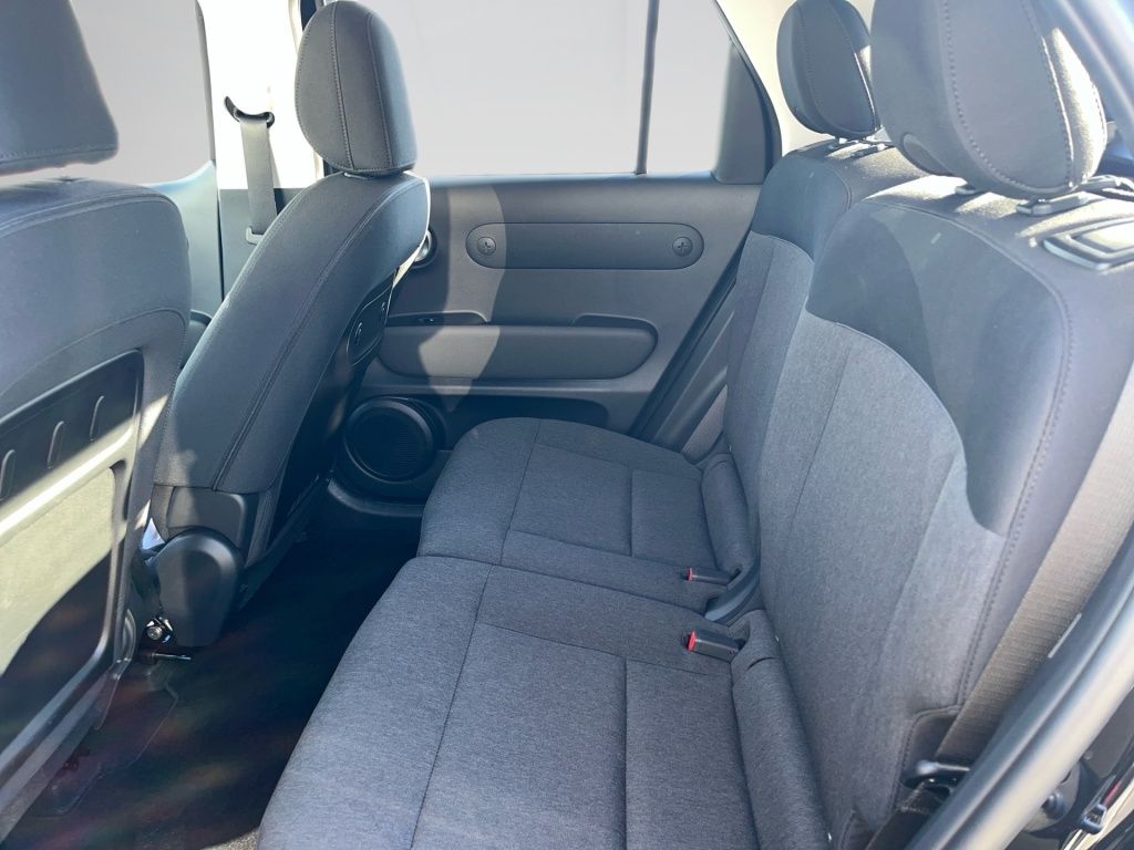 Fahrzeugabbildung Hyundai INSTER TREND ELEKTRO 2WD SHZ LHZ NAVI KAMERA PDC