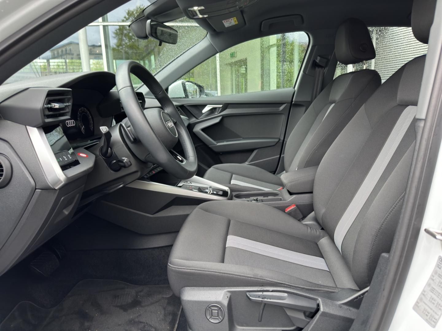 Fahrzeugabbildung Audi A3 Sportback TFSI e S line A3 Sportback 40 TFSI