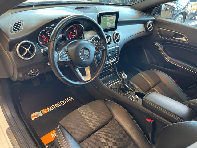 Mercedes-Benz CLA 180 Shooting Brake *NAVI*PDC*TEMPOMAT*