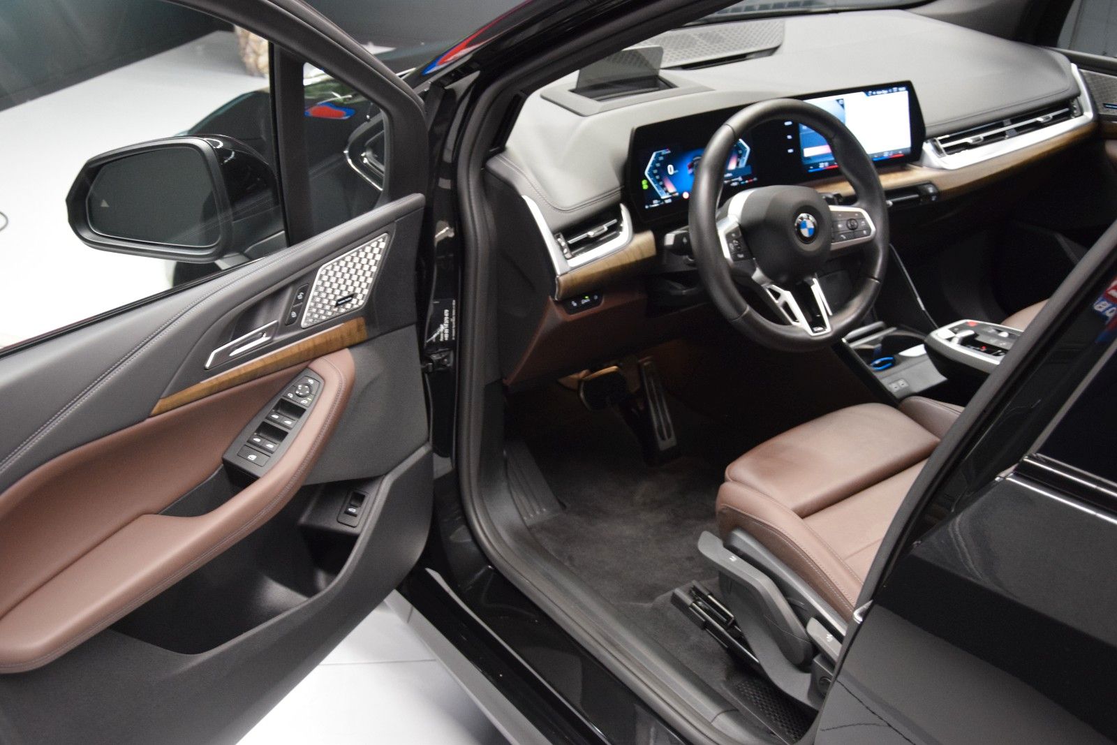 Fahrzeugabbildung BMW 218 i M Sport Leder Navi Pano. LED AHK DAB