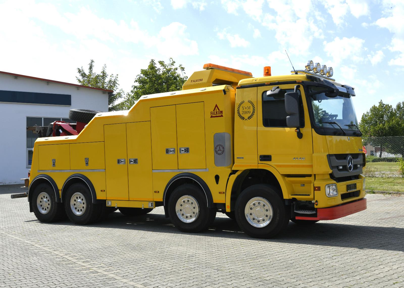 Mercedes-Benz 4146 Falkom Abschleppwagen