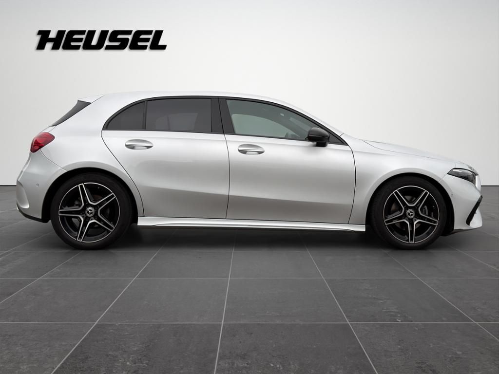 Mercedes-Benz A 180 AMG Night KeylessGo Ambientebel. Kamera foto 4
