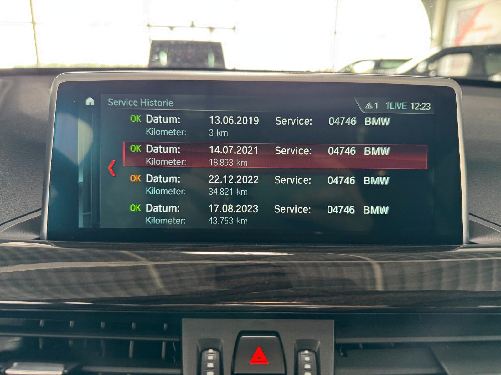 Fahrzeugabbildung BMW X1 xDrive 2.0i M Sport   "Leder PANO Kamera"