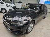 BMW 320d T xDrive AHK*PANO*HEADUP*LED*DRIVING ASSIST