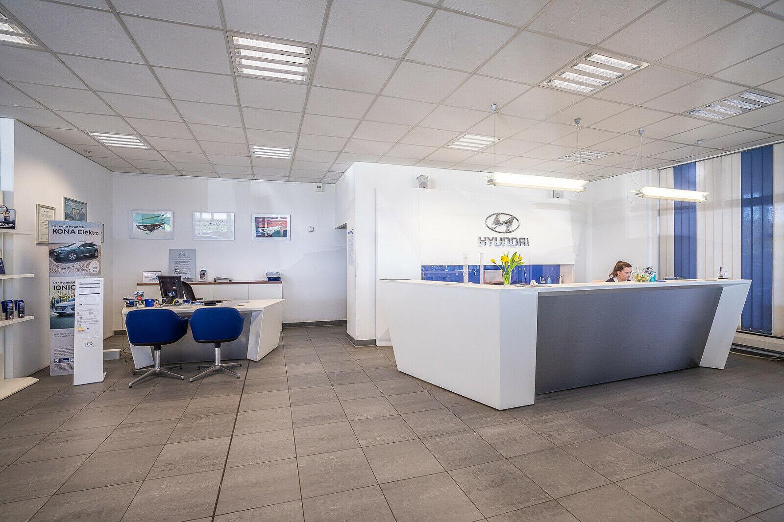 showroom-image-bottom
