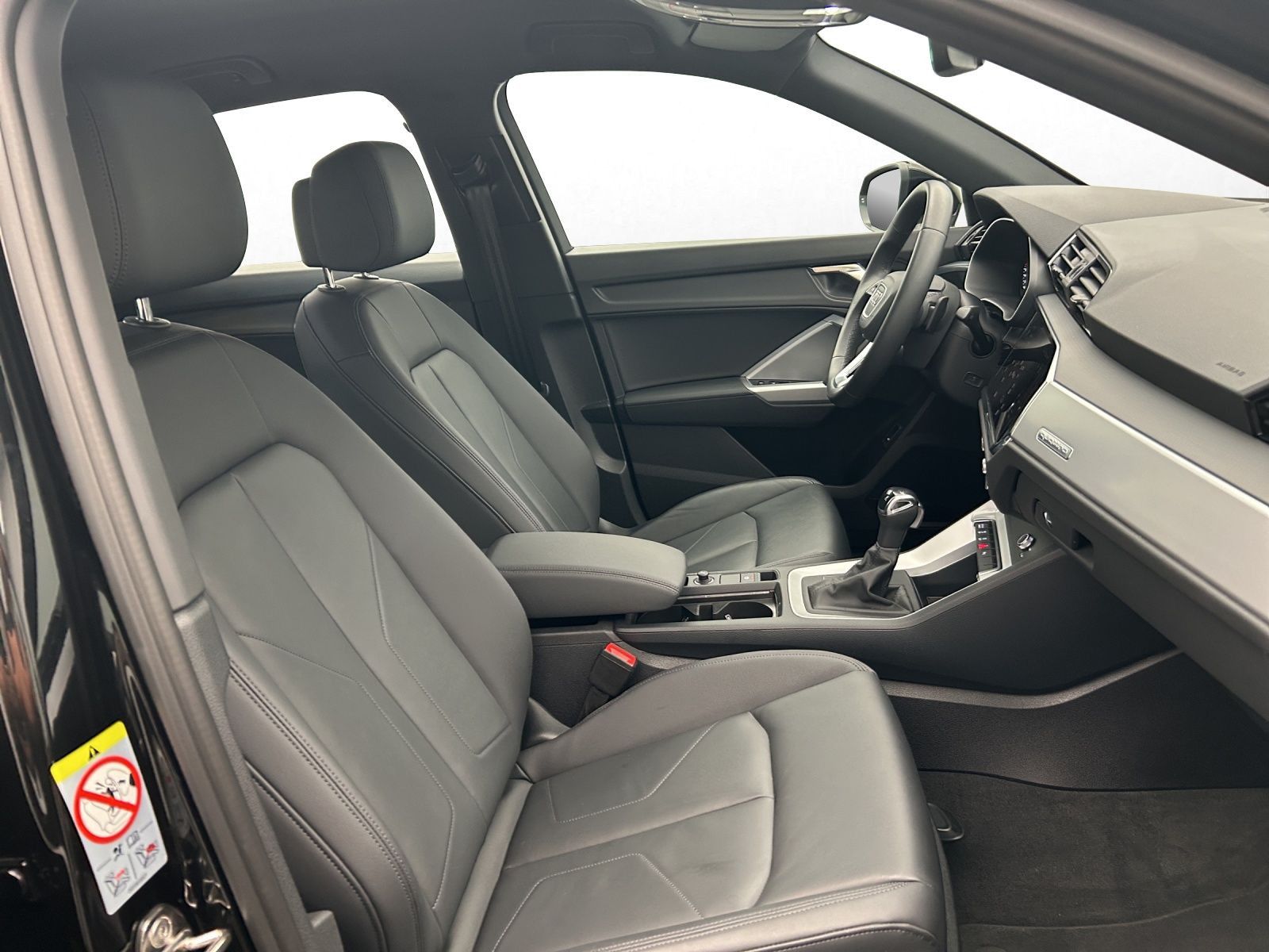 Audi Q3 40 TDI qu S tronic Navi LED Alu AHK PDC Virtu foto 4
