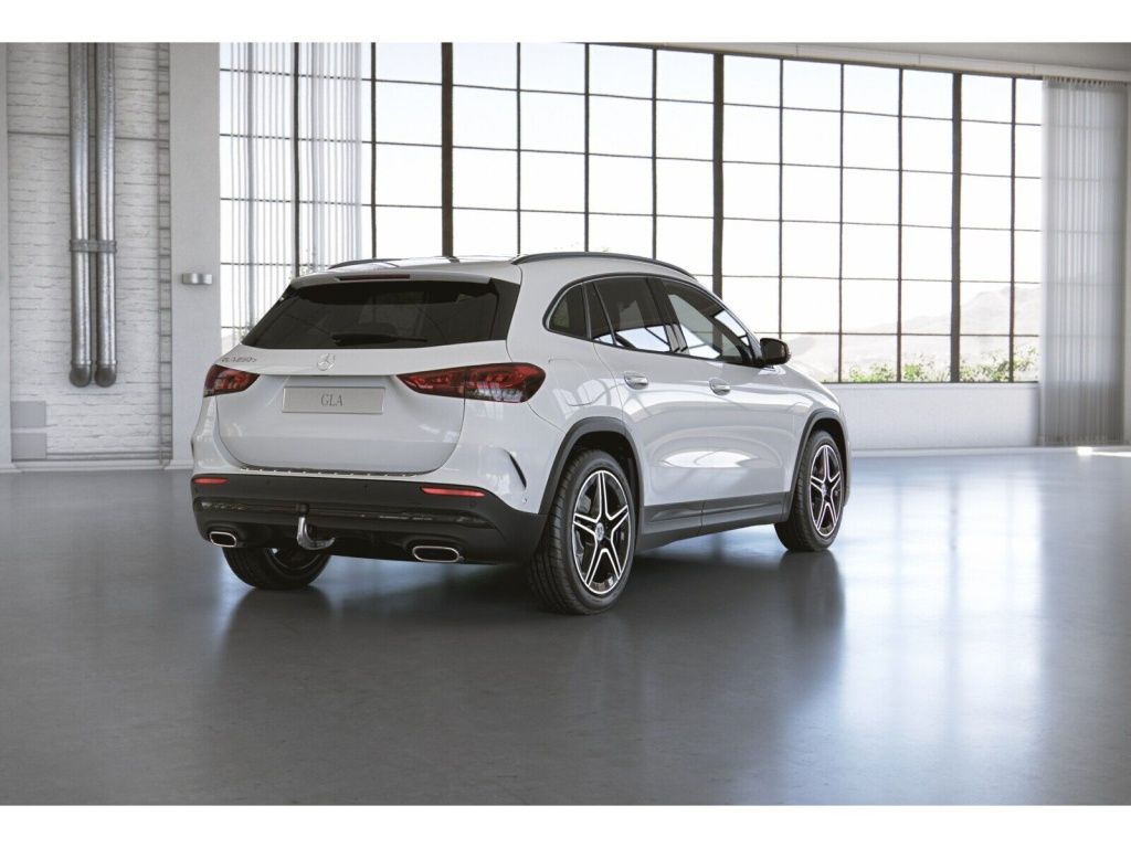 Mercedes-Benz GLA 250 e AMG-Sport MLB Pano Burm Night AHK Dist foto 3