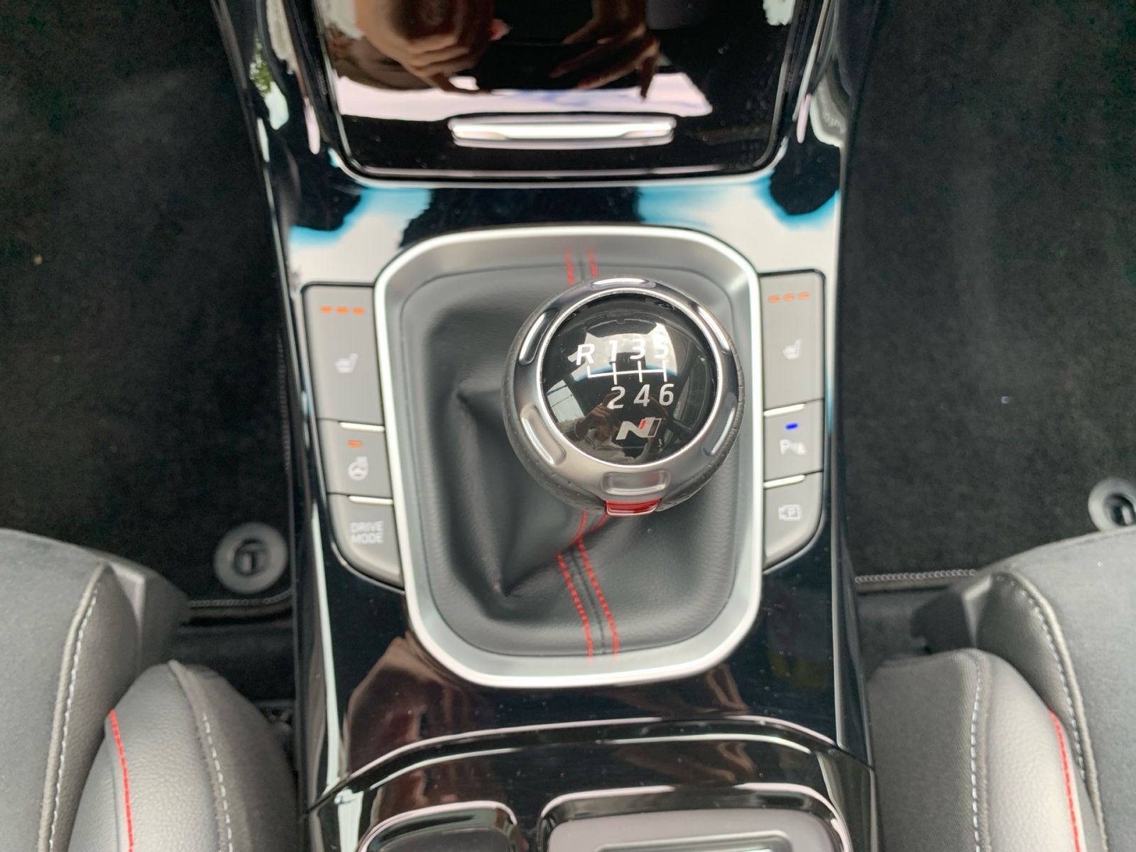 Fahrzeugabbildung Hyundai i30 1.5 T-GDI N Line Kombi Pano Allwetter