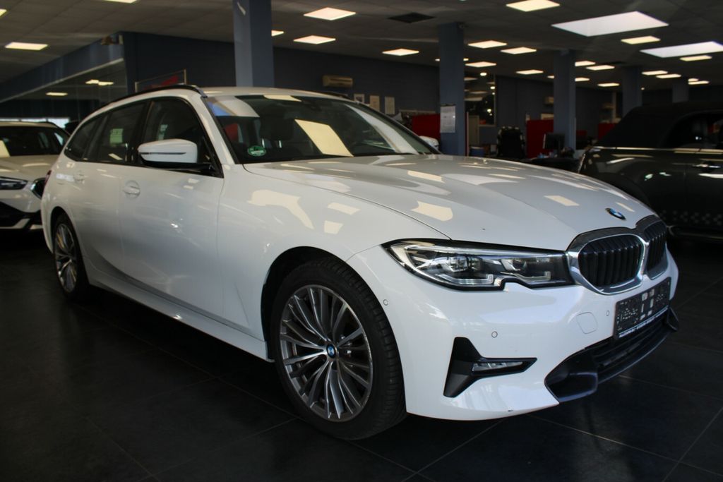 Image of BMW 320