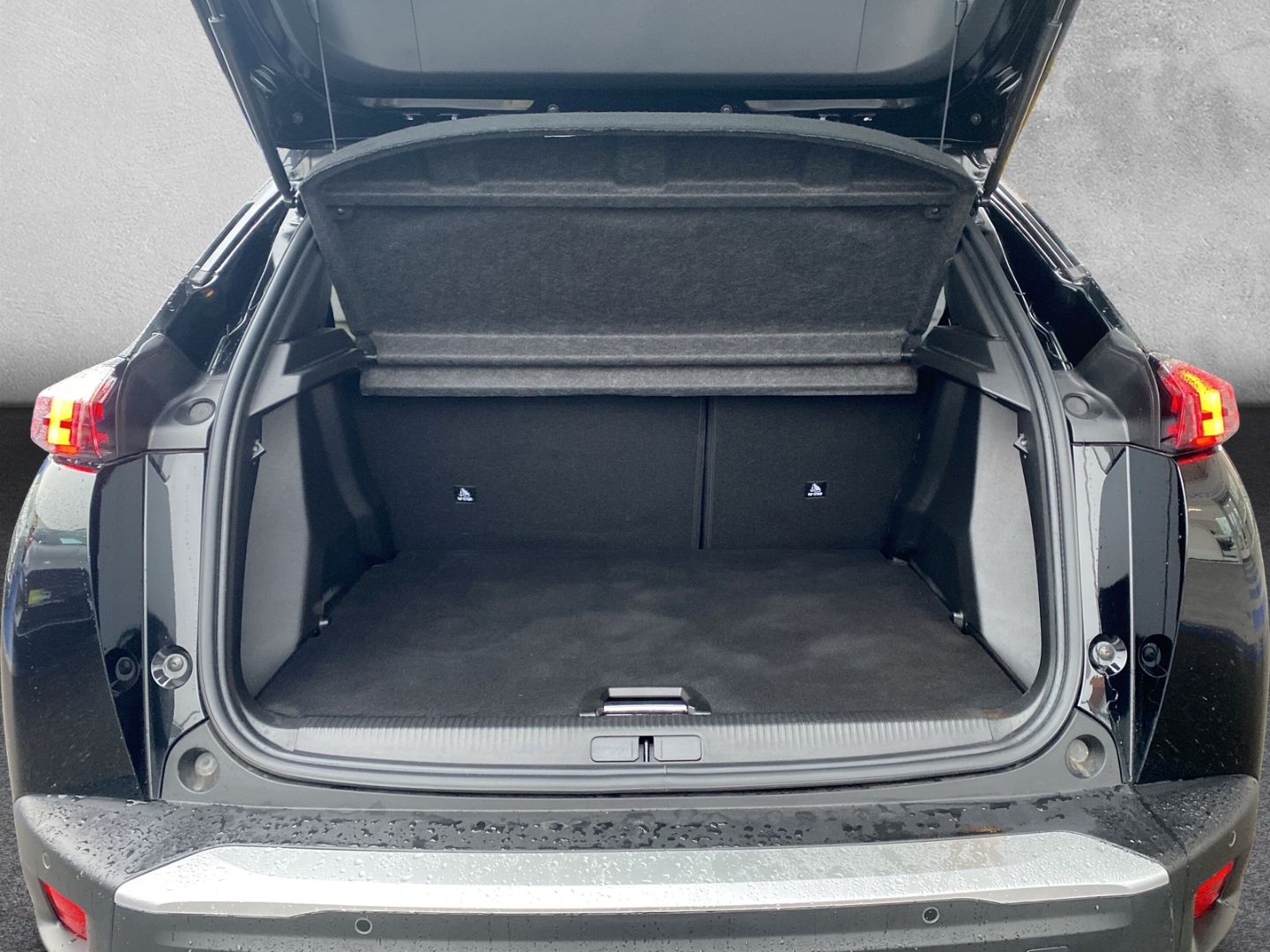 Fahrzeugabbildung Peugeot 2008 e- GT Elektromotor 136 *Sitzheizung*ACC*Kam