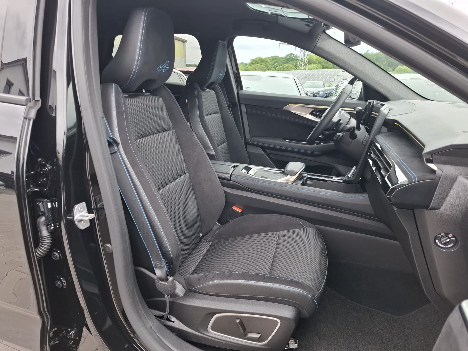 Fahrzeugabbildung Renault Austral 1.2 Voll-Hybrid 200 E-Tech Esprit Alpine