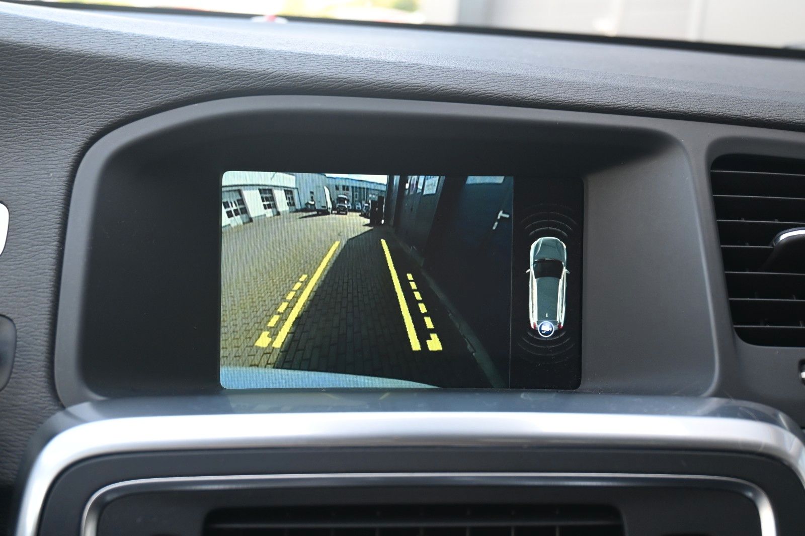 Fahrzeugabbildung Volvo **Mietkauf**V60D6*Sum*SD*NAVI*STHZ*E-KZ*Diesel