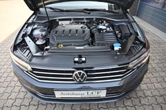 VW Passat Variant 2.0 TDI Business Navi AHK CarPlay VW Passat Variant 2.0 TDI Business Navi AHK CarPlay