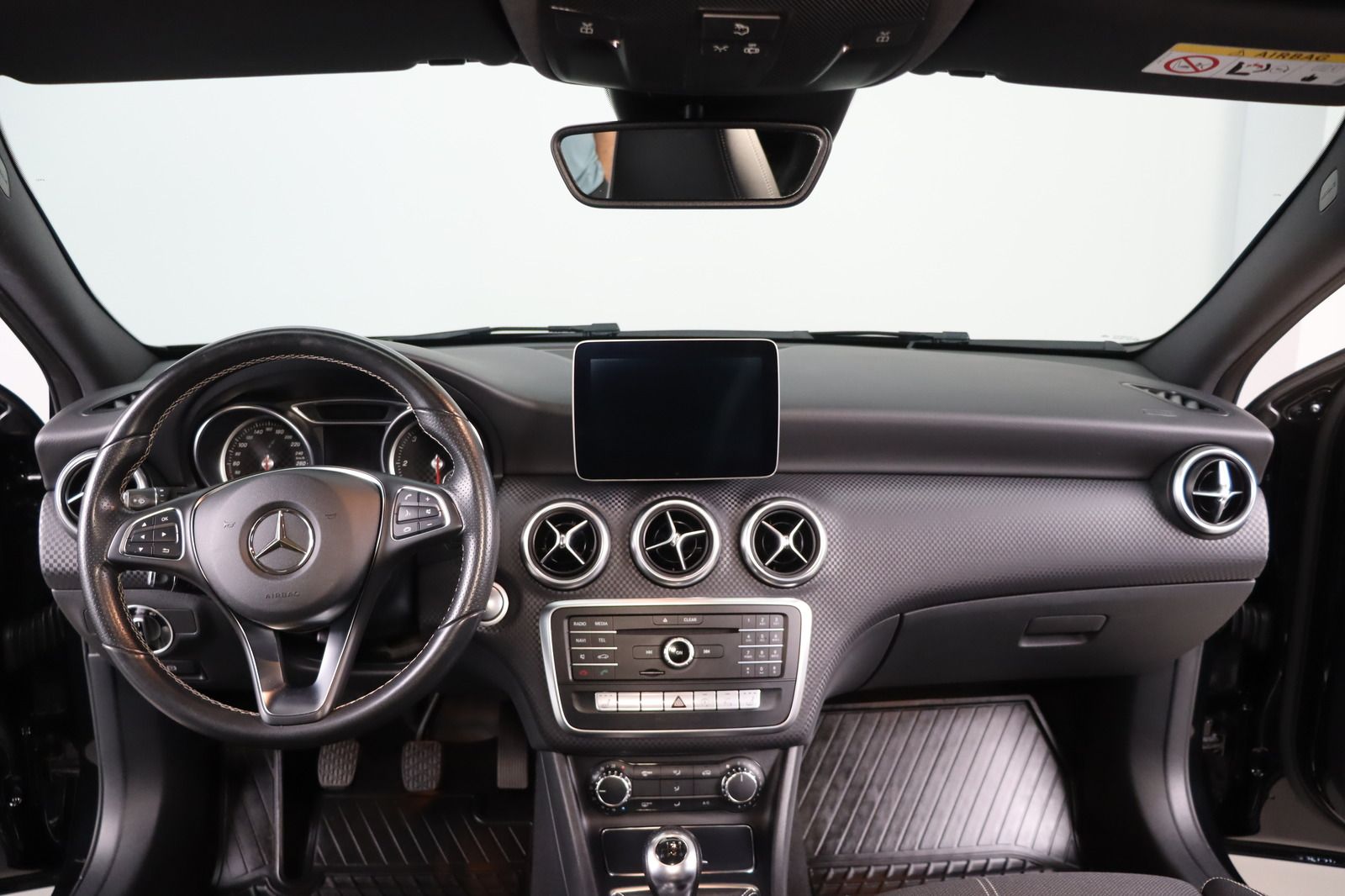 Fahrzeugabbildung Mercedes-Benz A 200 d * LED * Navi * SHZ *