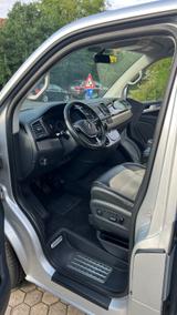 Volkswagen T6 Multivan Generation Six - 2 Schiebetüren - : Van, 7sitzer, Schiebetüren