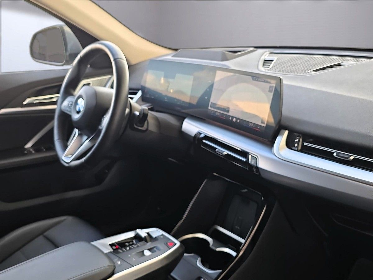 BMW X2 xDr. 20d AHK HUD PANO 360° H&K ICONIC ACC foto 14