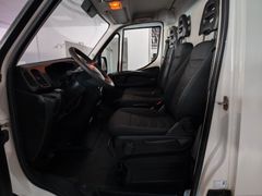 Fahrzeugabbildung Iveco Daily Kasten Ka 35 S V Radstand 3000