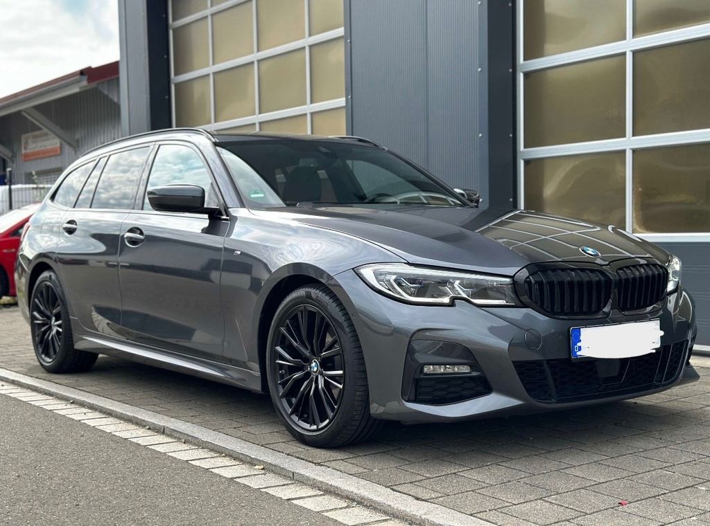 Image of BMW 320