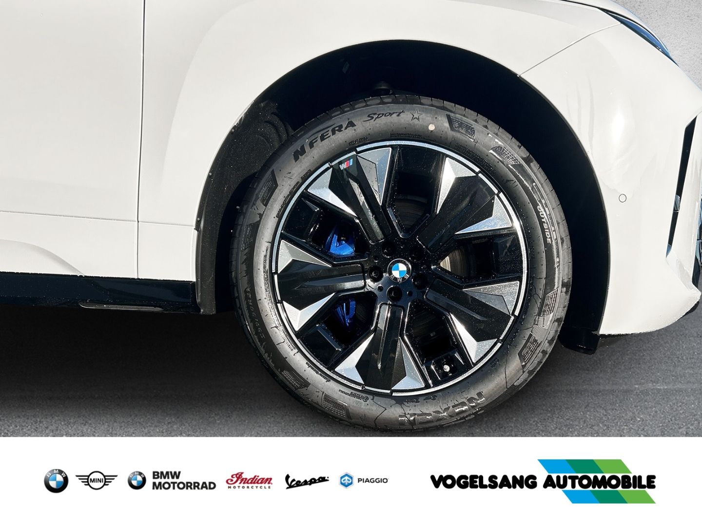 Fahrzeugabbildung BMW iX xDrive45 M Sportpaket 21'' 0,25%-Versteuerung