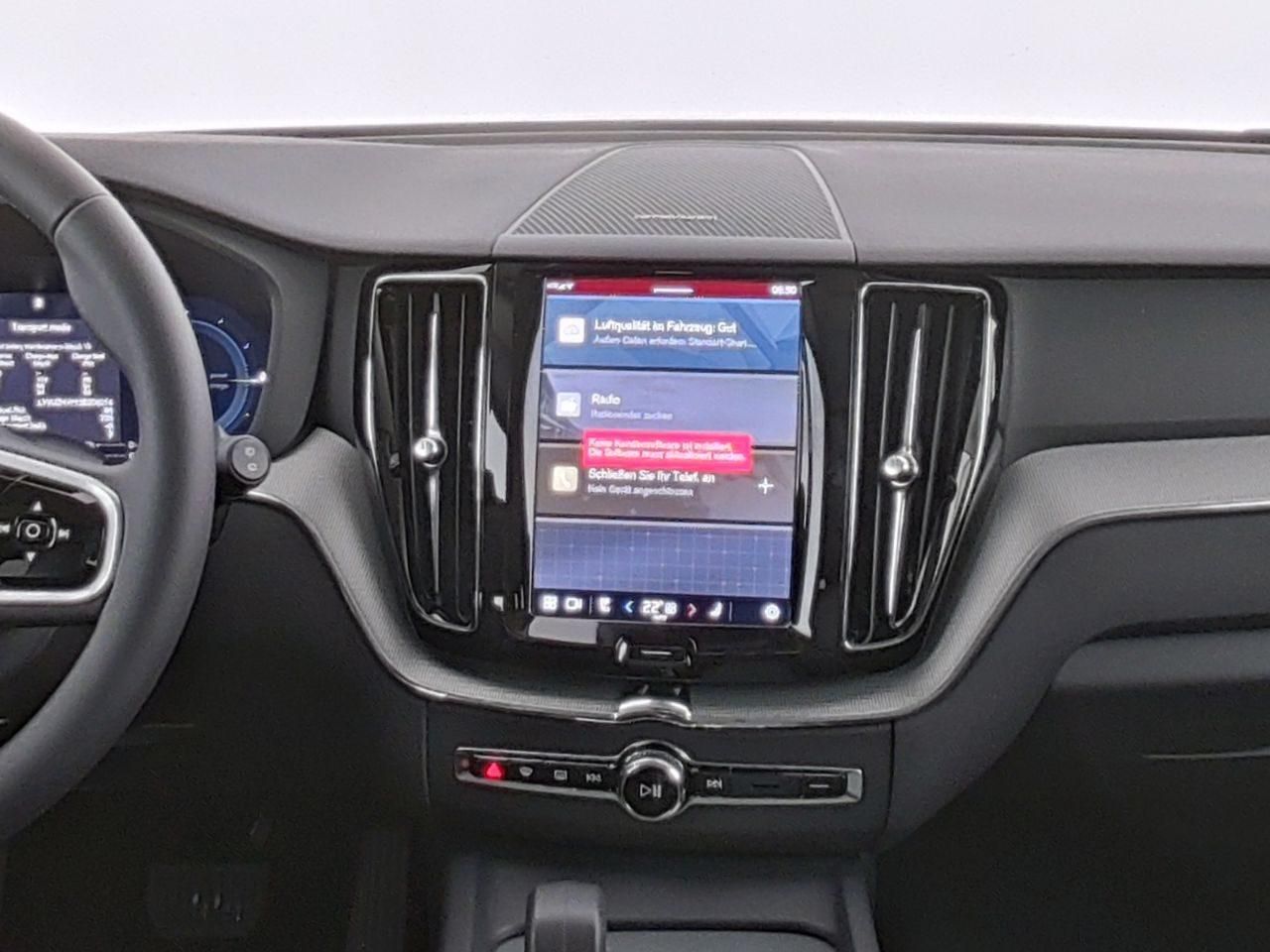 Fahrzeugabbildung Volvo XC60 Plus Dark Recharge Plug-In Hybrid AWD