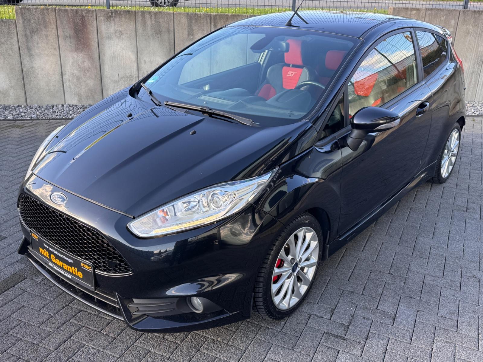 Ford Fiesta ST PERFORMANCE LEDER