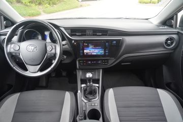 Toyota Auris - 10