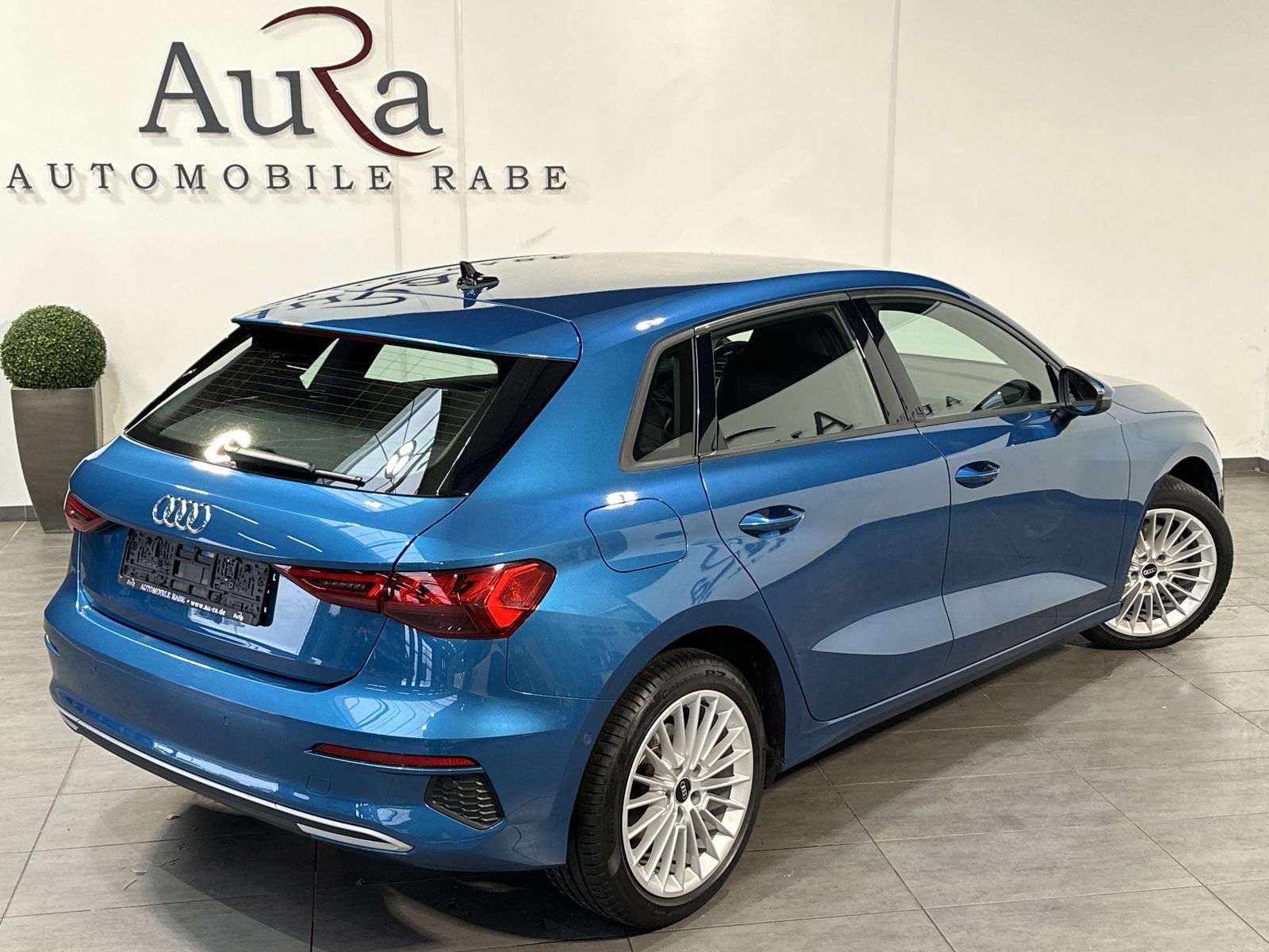 Fahrzeugabbildung Audi A3 SpB 35 TDI Aut. S-Line NAV+LED+ACC+V-COCKPIT