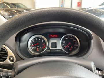 Renault Clio III Dynamique MOTOR- UND GETRIEBSCHADEN