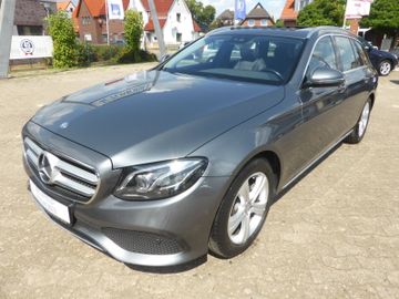 Mercedes-Benz E-Klasse E 250 T Avantgarde AHKNaviR-KamLEDG