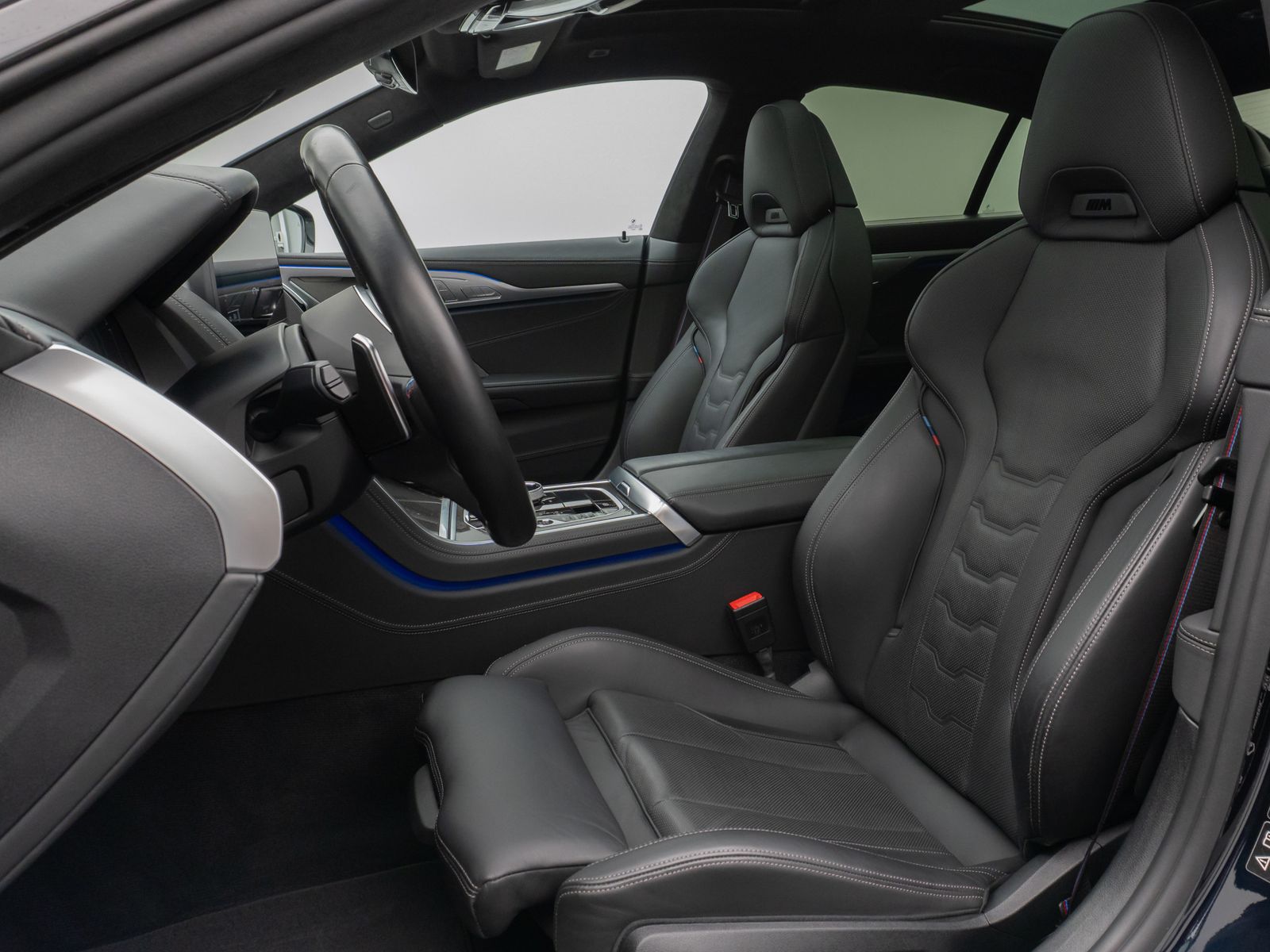 Fahrzeugabbildung BMW M850i xD GC 360° Laser SoftCl DAB Individual 20"