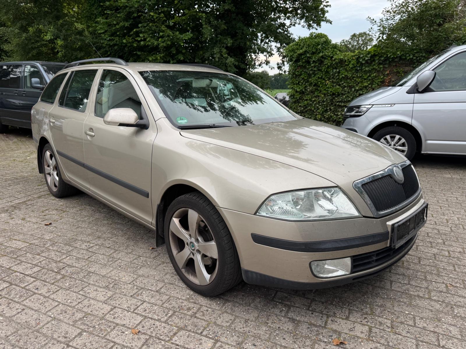 Skoda Octavia 2005 — interior
