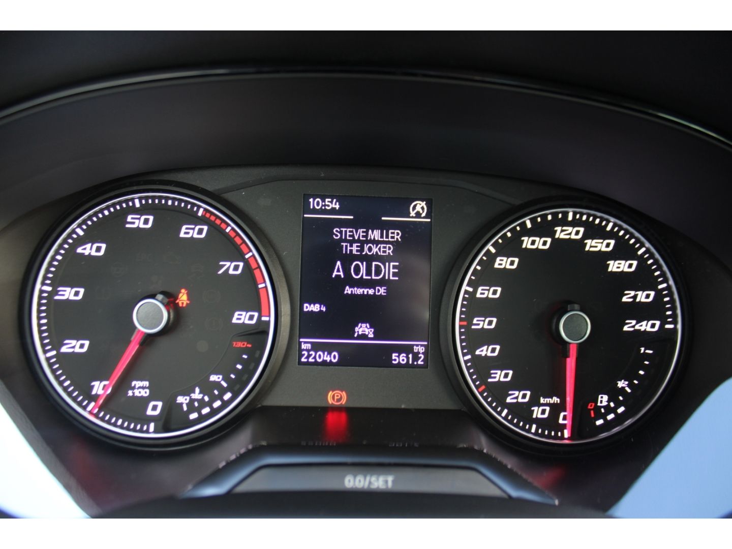 SEAT Arona 1.0 TSI FR LED Full Link DAB PDC RFK SHZg - Image 15