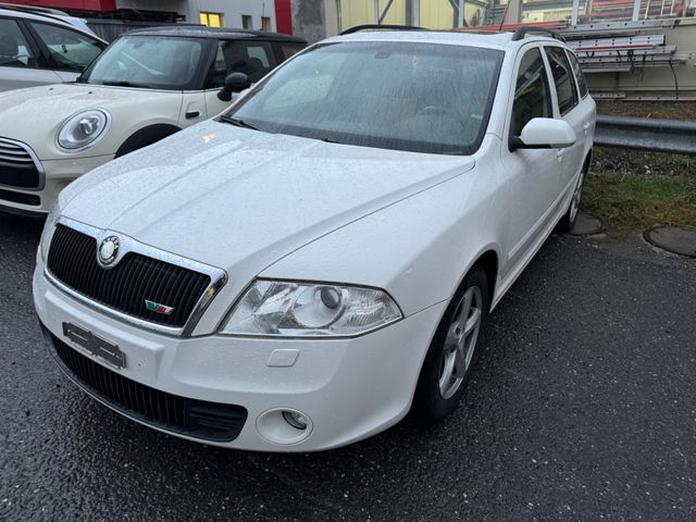 Skoda Octavia Combi RS