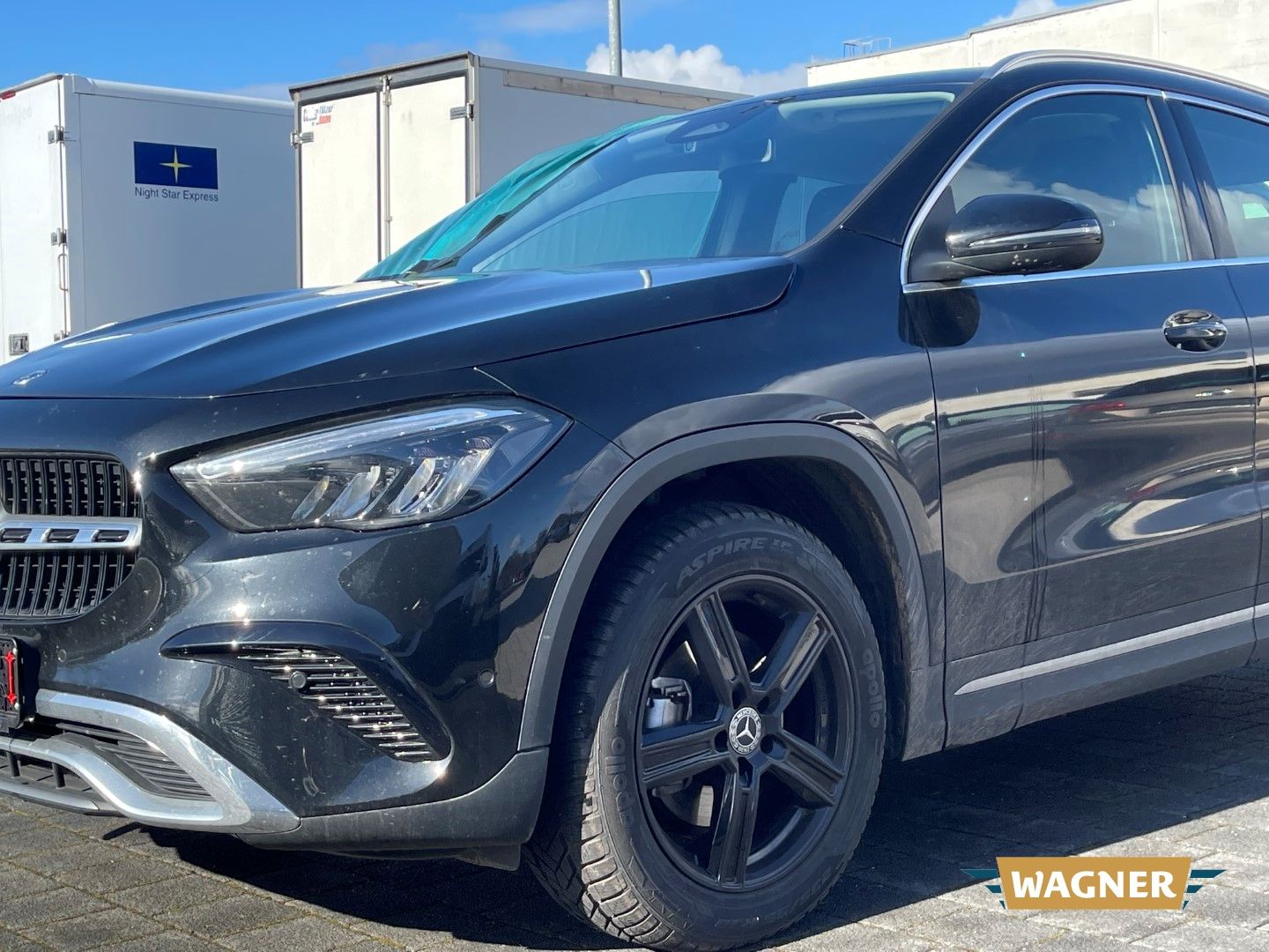 Fahrzeugabbildung Mercedes-Benz GLA 180 LED Navi Sitzheizung Frontschaden