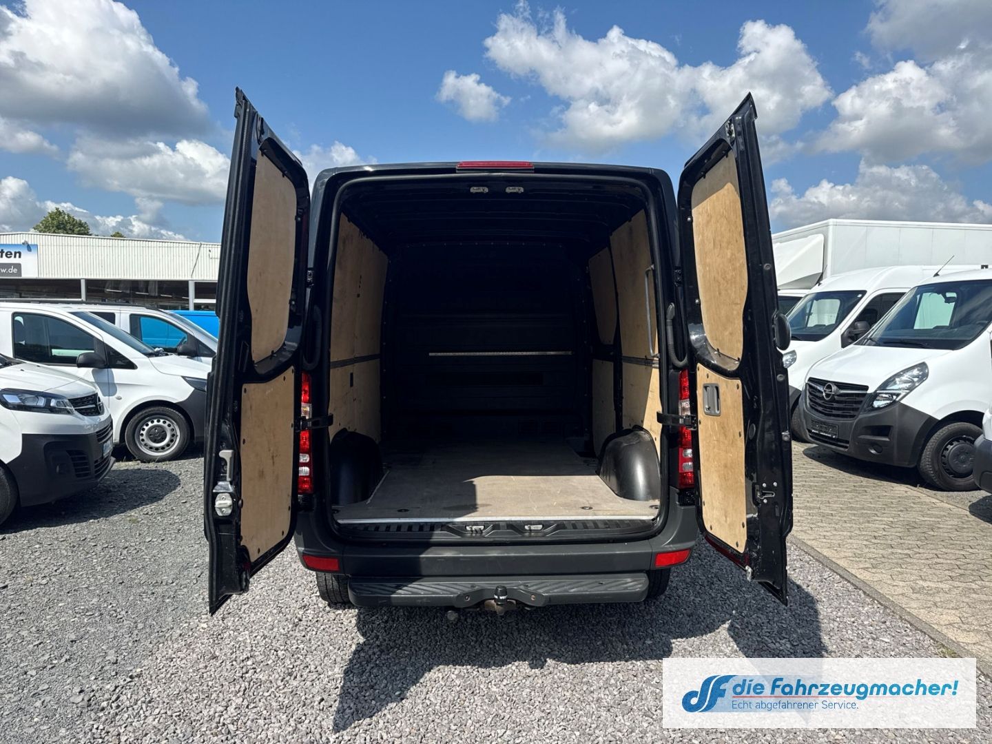 Fahrzeugabbildung Mercedes-Benz Sprinter II Kasten 211 CDI AHK el.SP Spieg. behe