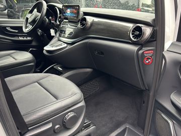 Mercedes V 250 - 12