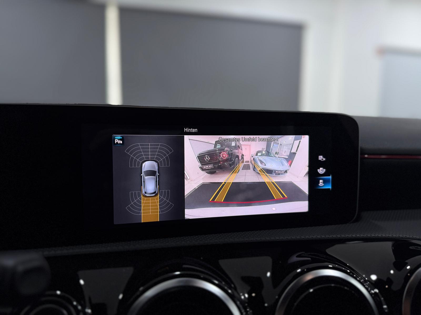 Mercedes-Benz A 180 7G AMG-LINE*WIDESCREEN*KAMERA*LED*SPUR*