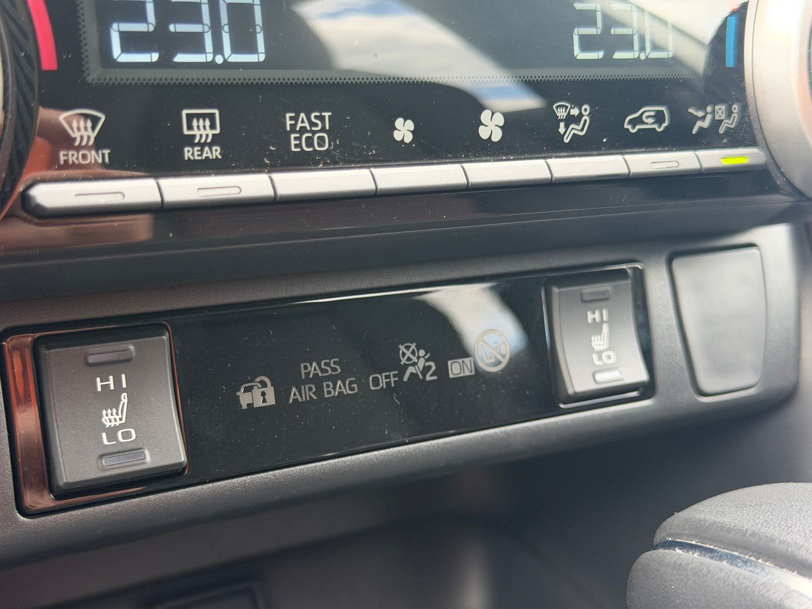 Fahrzeugabbildung Suzuki Across 2.5 Plug-In Hybrid Comfort+ E-Four/ACC/