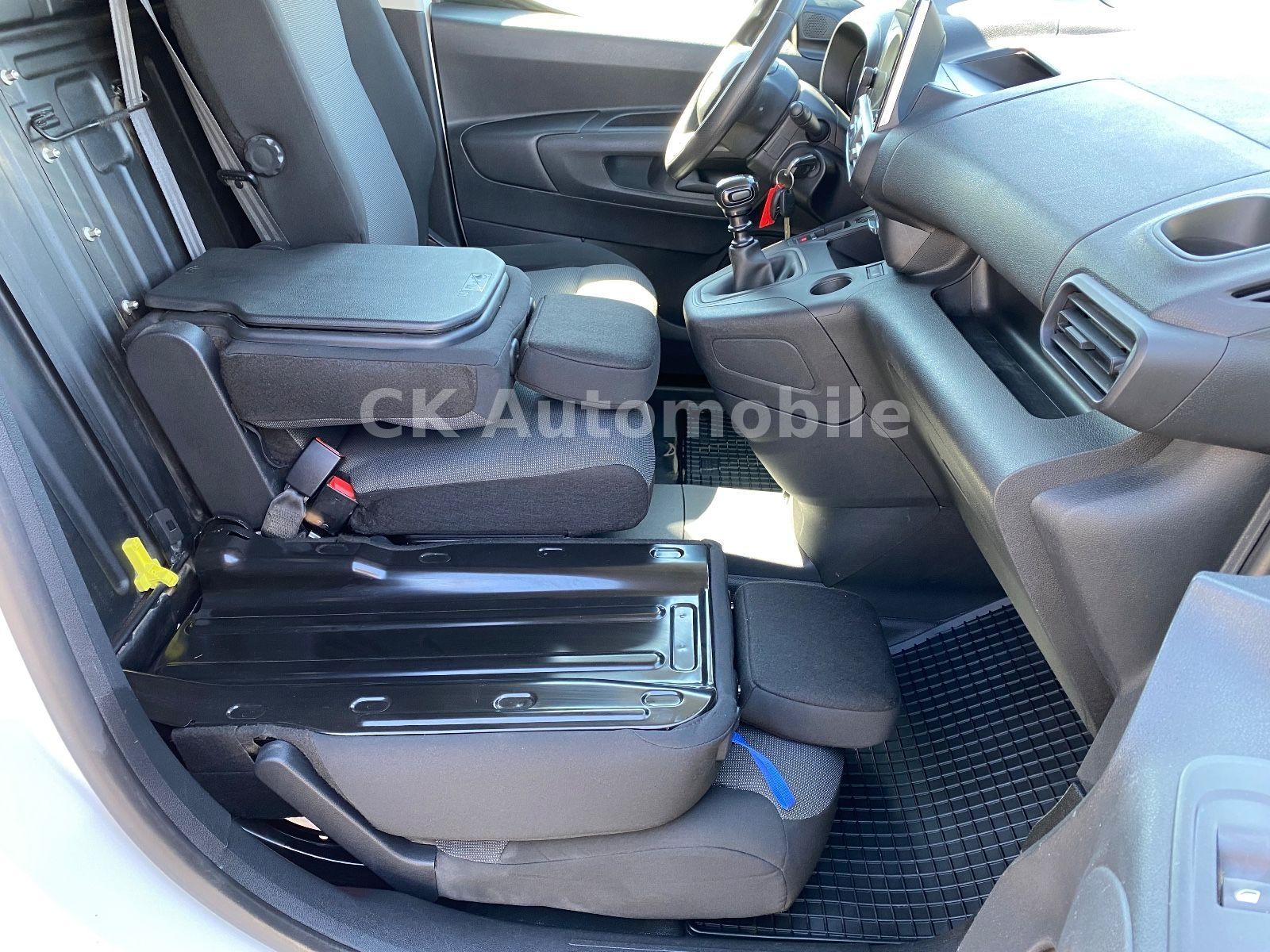 Fahrzeugabbildung Citroën Berlingo Kasten Driver XL/L2/Navi/Klima/Kamera